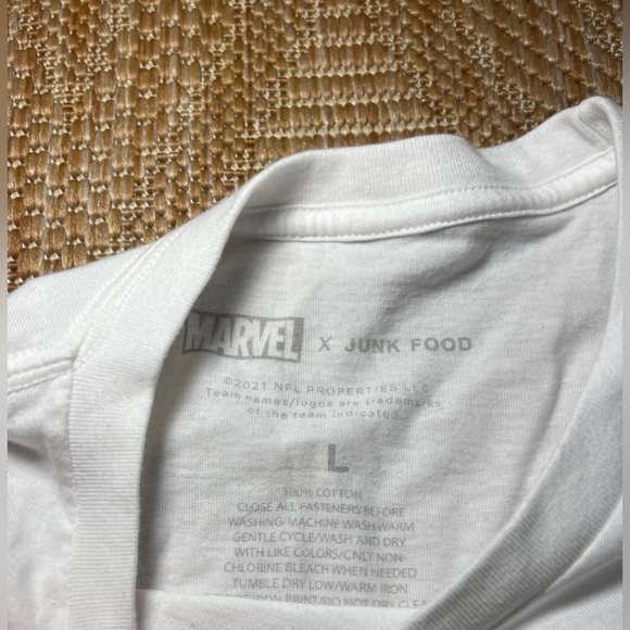 Marvel X Junk Food Men's Pittsburgh Steelers Avengers Short Sleeve Tee,Size L - Picture 8 of 8